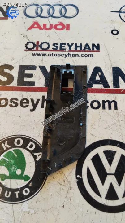 5E3867172 Skoda Octavia 2021 ön sağ kapı tekli cam düğmesi