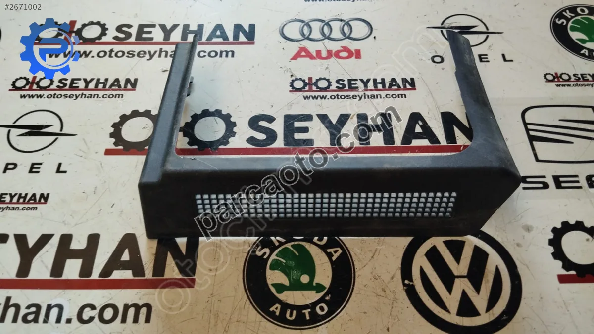 5WA915443B Skoda Octavia 2021 ön sağ koltuk akü koruma bakaleti