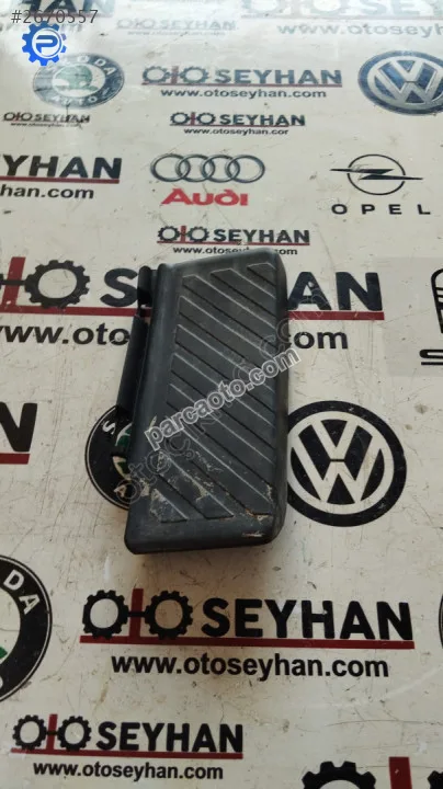 5Q1864777 Skoda Octavia 2021 sürücü ayak dinlendirme braketi