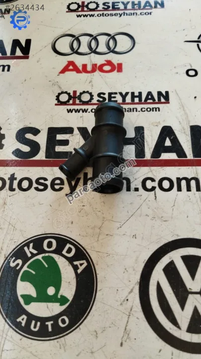 5WA121087A T-cross radyatör su hortumu bağlantı çatalı