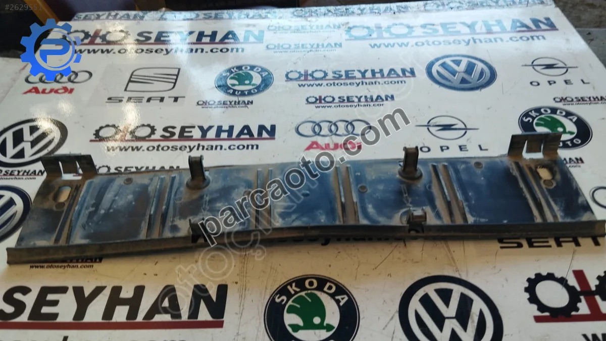 2Q0501715F Polo 2018 arka Orta dingil kaplaması