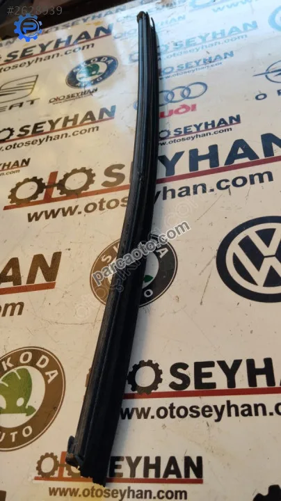 2GM837479 T-cross ön sol kapı iç sıyırıcı fitil