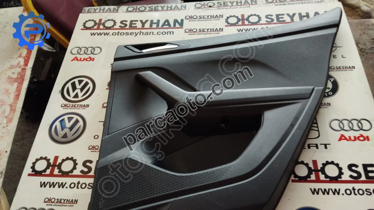 2GM867212 T-cross arka sağ kapı döşemesi
