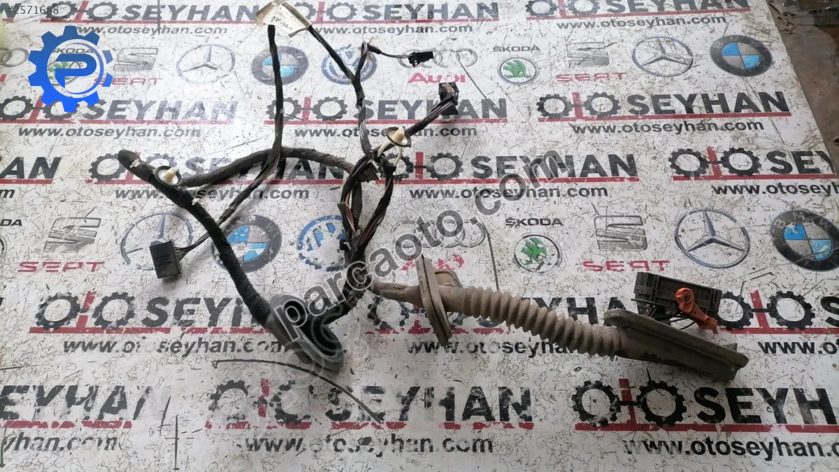 18646R4693 polo 2012 arka sağ kapı tesisatı