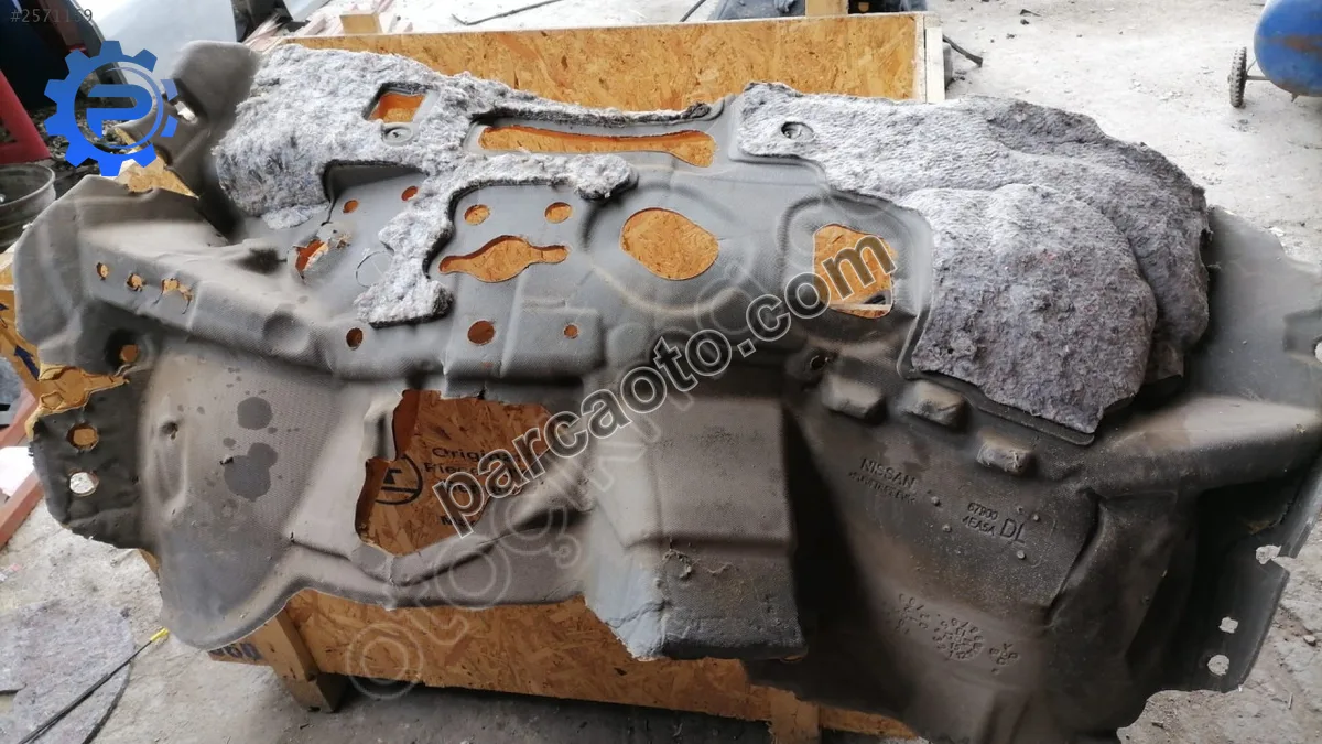 679004EA5A Nissan Qashqai j 11 iç gögüs alt keçesi