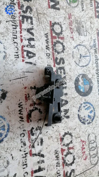 8W1823633 audi a4 ön kaput açma mekanizması