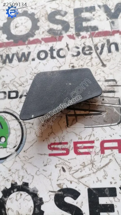 Opel astra j Arka sol kapı döşeme vida kapagı