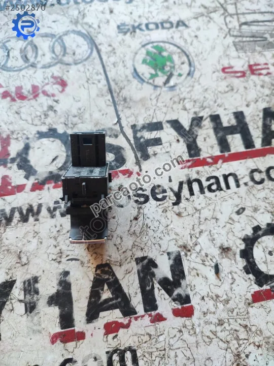 5G0959855R Polo 2018 arka sağ cam düğmesi