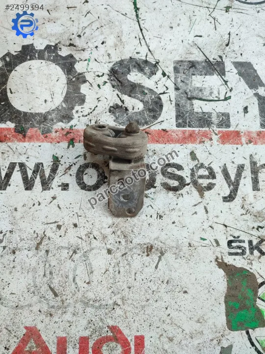 5Q0253144  Passat b8 egzoz bağlantı kulağı demiri