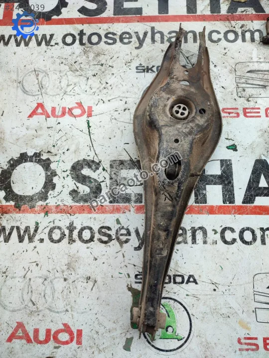 3Q0505311C Passat b8 sağ arka dingil helezon tablasi