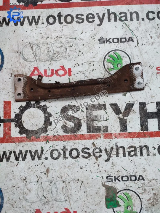 5Q0804421B Passat b8 alt egzoz koruma demiri