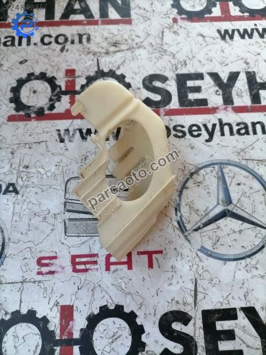 3G0827645A Passat b8 bagaj kilit koruması kapağı