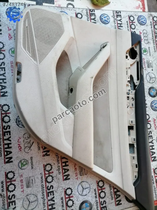 3G9867212 Passat b8 sag arka kapı Döşemesi