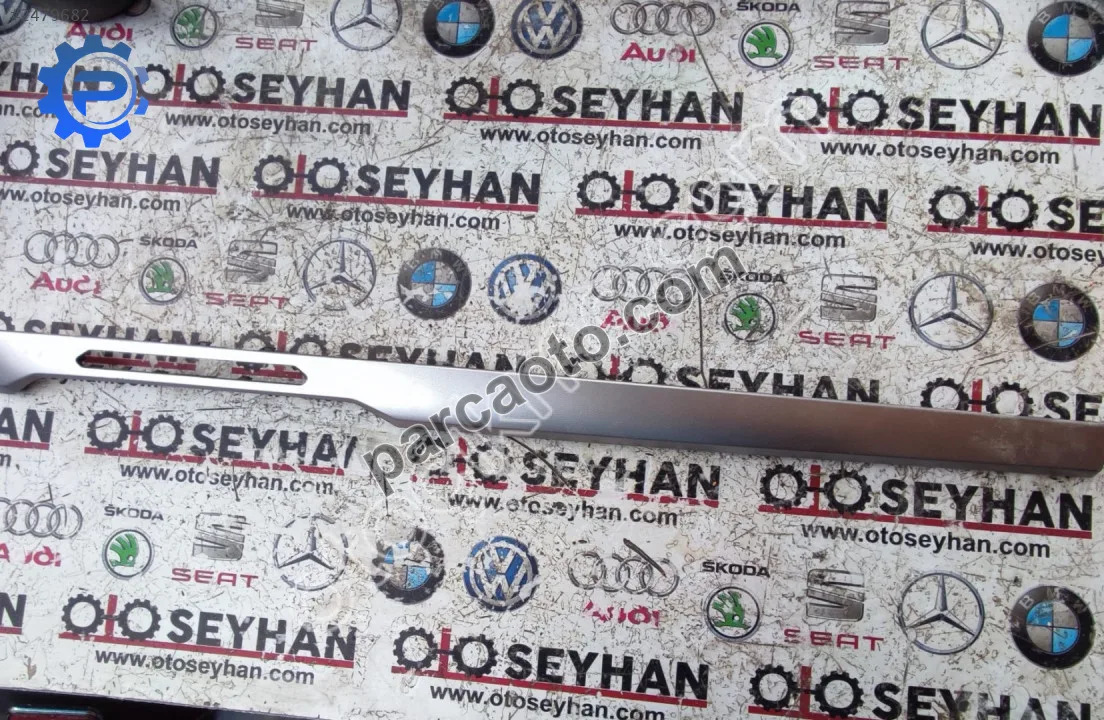 3G1853262 Passat b8  göğüs çıtası