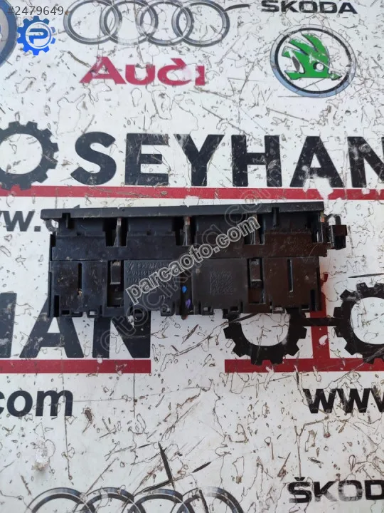 3G0927238F Passat b8 vites kolu çerçevesi boş tuş takımı