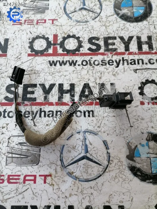 3B0972734 seat leon 2015 arka sag kapı cam dügmesi tesisatı
