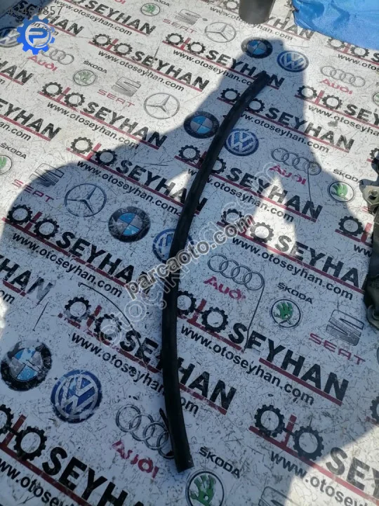5F0823709 seat leon 2015 kaput contası lastiği