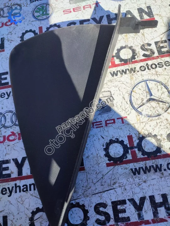 5F0857036 seat leon 2015 sağ göğüs kapağı