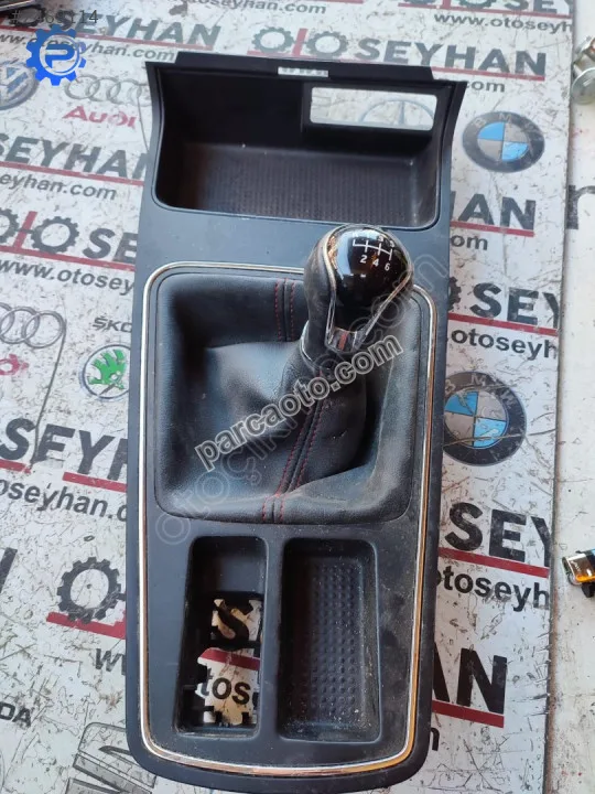 Seat Leon 2015 vites konsol kaplamasi