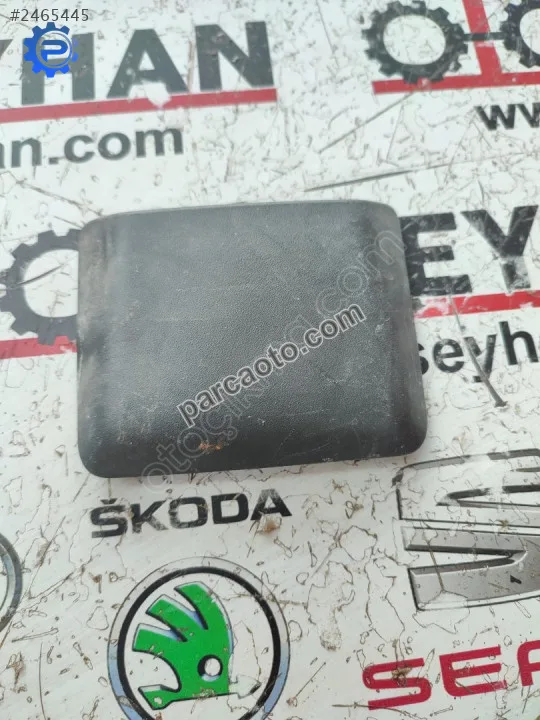 333601545 Opel Corsa d arka koltuk vida kapağı
