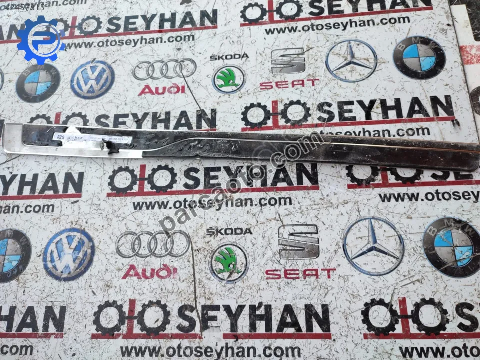 3V0853813PTQ3 Skoda Superb 2020 sol ön marşbiyel üst kaplama