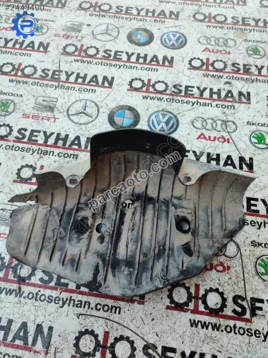 5Q0501734 Skoda Superb 20 sağ arka akis su geçirmez çerçevesi