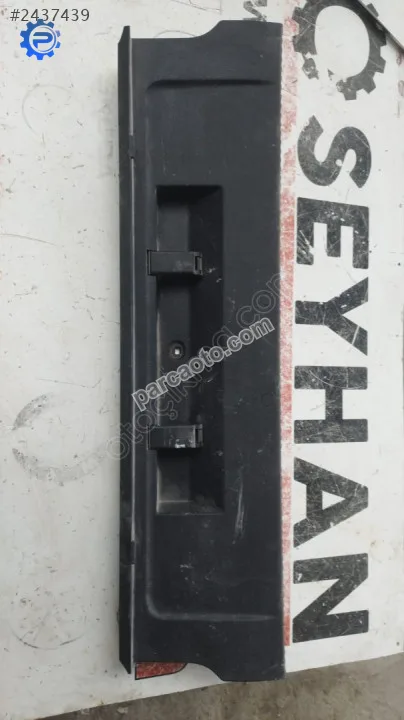 3V5863485A Skoda Super b 2020 bagaj kilit karşılığı kaplama