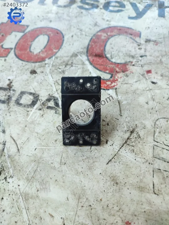 Jetta 2012 ön far sensörü yuvasi Jetta 2012 ön far sensörü yuvasi