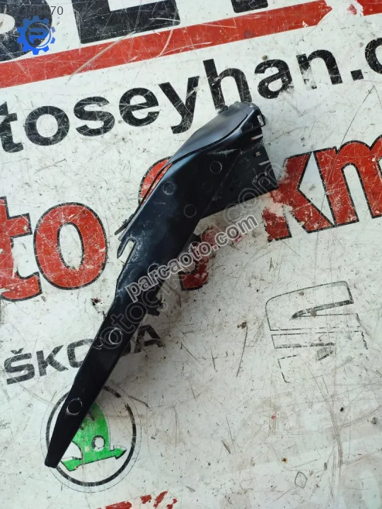 5C0201973C Jetta 2012 ön yakıt borusu koruması