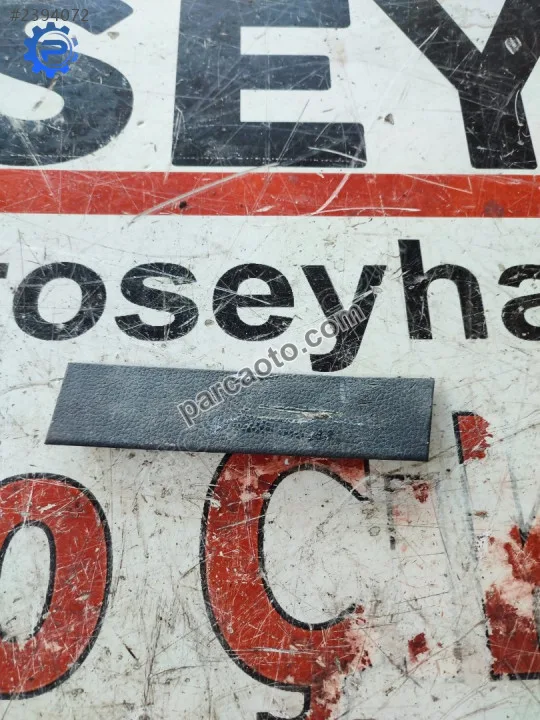 5C7857367 Volkswagen Jetta orta konsol eşya gözü kapağı