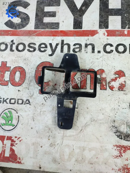 8L1819475 Leon 2002 göğüs alt havalandırma kanalı kapağı