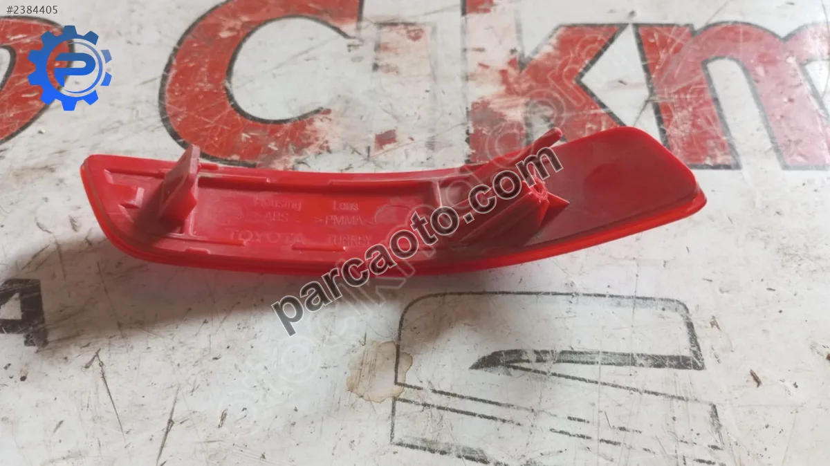 Toyota Corolla 2015 arka tampon sol reflektör