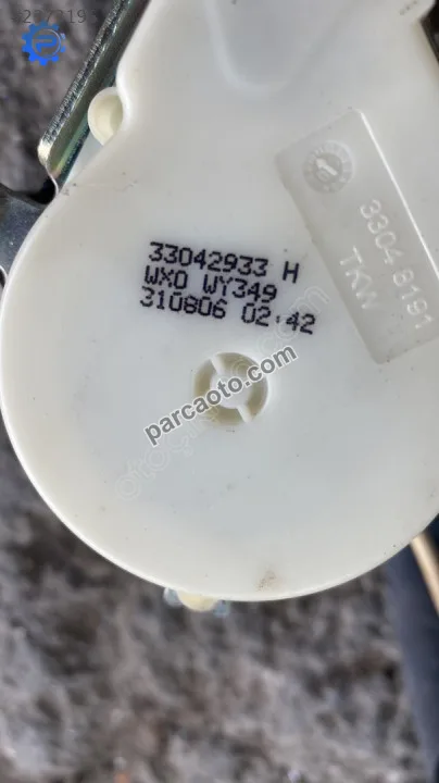 33042933H vw passat b6 ön sağ emniyet kemeri