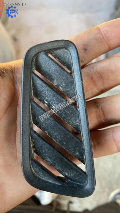 654819794 skoda kamiq 2021 göğüs sağ üst havalandırma ızgara