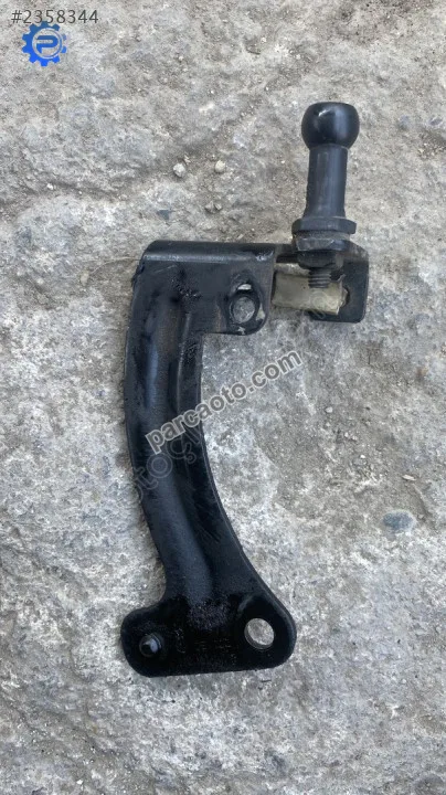 03G103941E vw passat b6 2.0 tdi bkp motor tutucu braketi