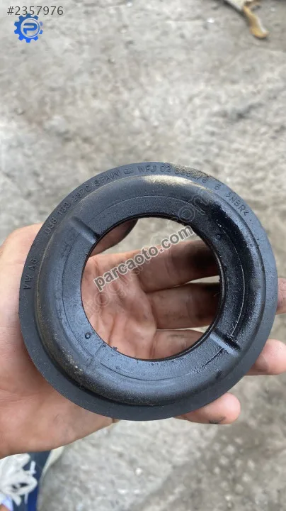 038133287C passat b6 2.0 tdi bkp motor yağ doldurma kapağı