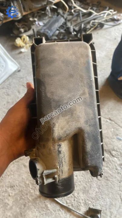 toyota yaris 1.33 hava filtre üst kapağı