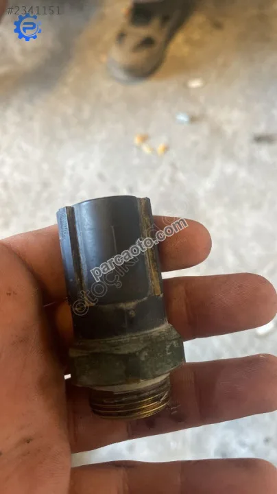 bora golf 4 radyatör hararet müşürü