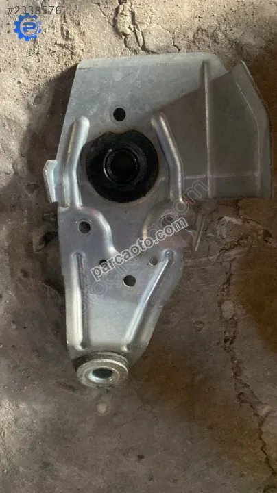 vw passat b7 şanzıman kulağı braketi