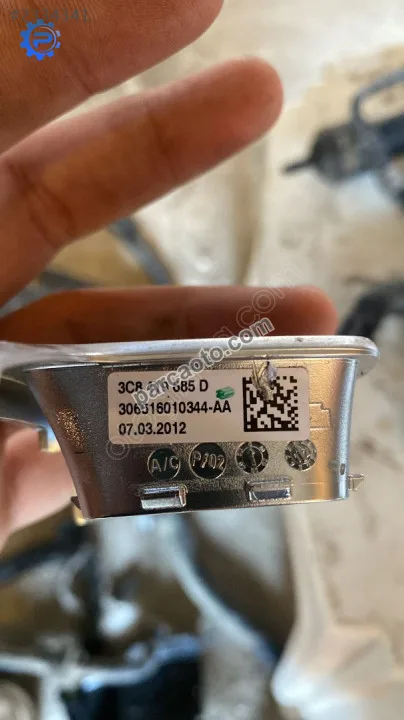 3C8419685D vw passat b7 direksiyon simidi kapağı