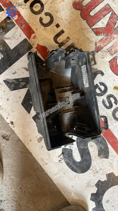 opel corsa d dış sigorta kutusu kaplaması