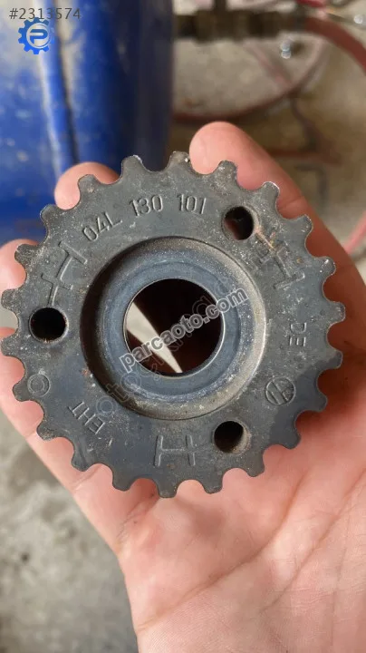 04L130101 1.6 cxx yakıt pompa kasnağı