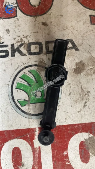 2G1858309 vw polo 2018 torpido kapağı yavaşlatıcı