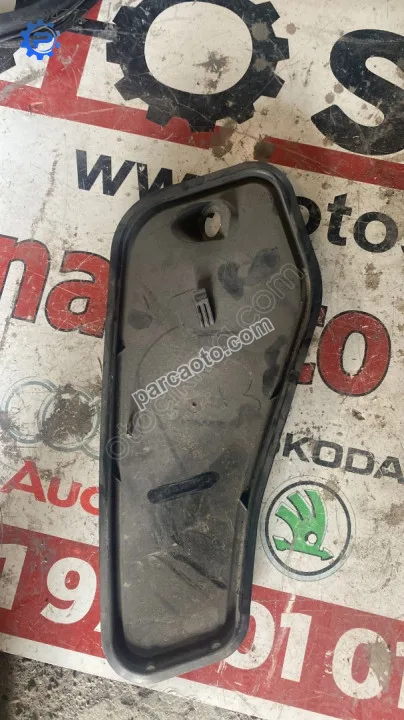 5E0839916A skoda octavia 2018 sağ panel kaplama