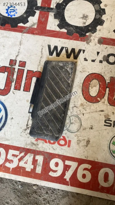 5Q1864777C skoda octavia 2018 ayak dayama yeri kaplaması