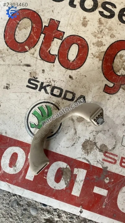 5G1857607B skoda octavia 2018 arka sol tavan tutamağı