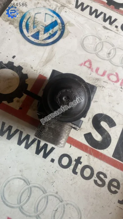 03L117021C vw jetta 2014 1.6 cay yağ soğutucu