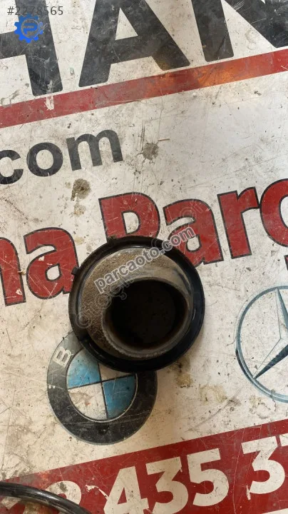 toyota carina helezon toz körüğü