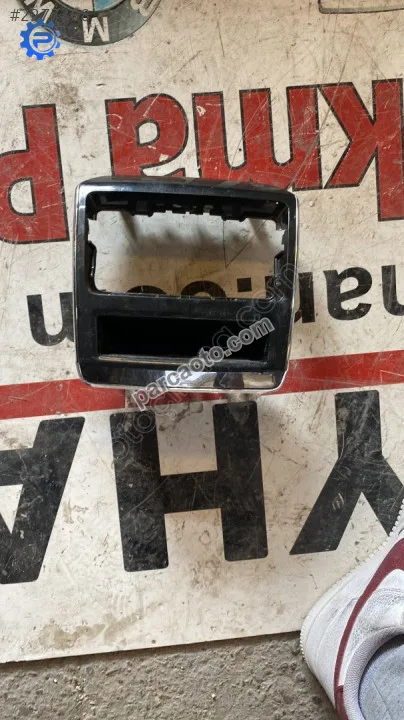 skoda super b arka difizör çerçevesi