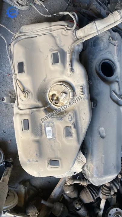 opel corsa d yakıt deposu benzinli